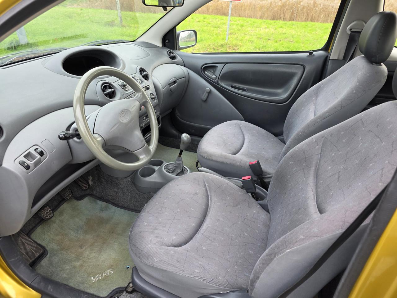 Toyota Yaris 1.0-16V VVT-i Terra met Trekhaak!