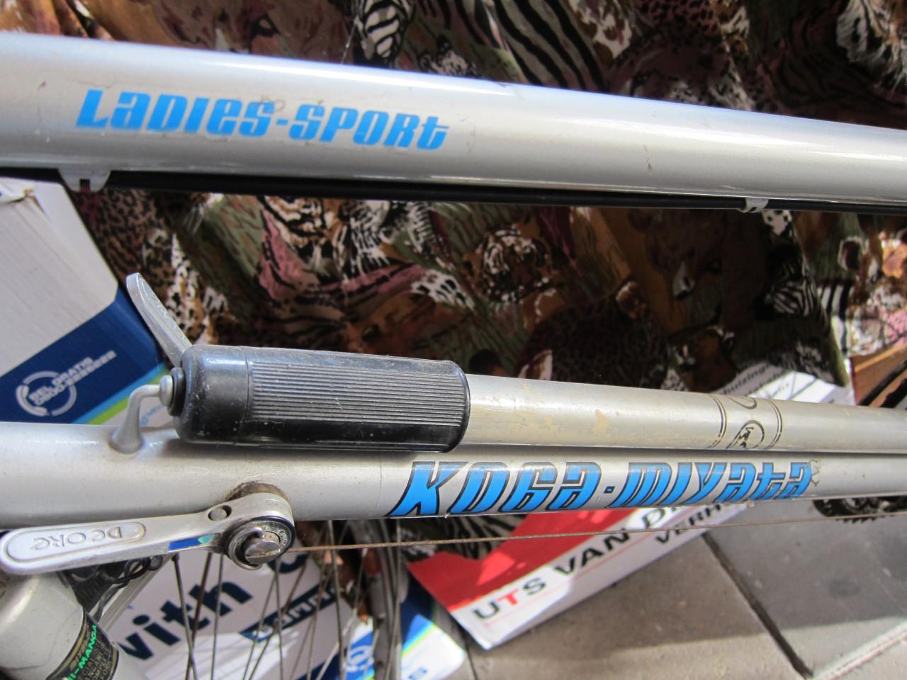 Twee koga miyata fietsen.