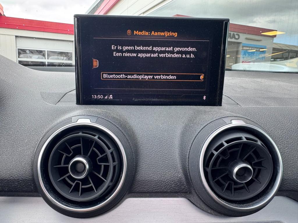 Audi Q2 30 tfsi sport