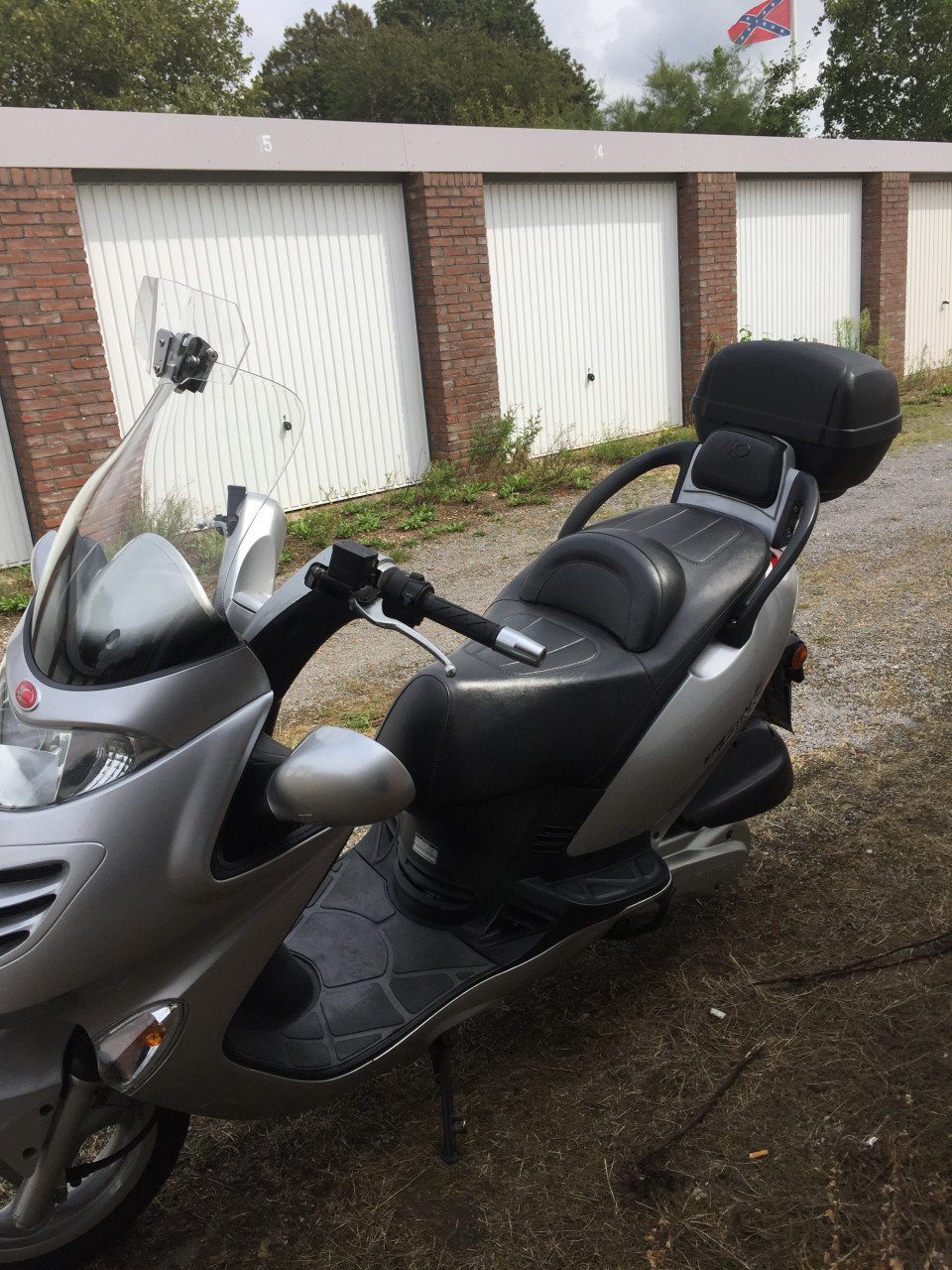 Kimco Motorscoeter 250cc. In zeer goede en mooi staat
