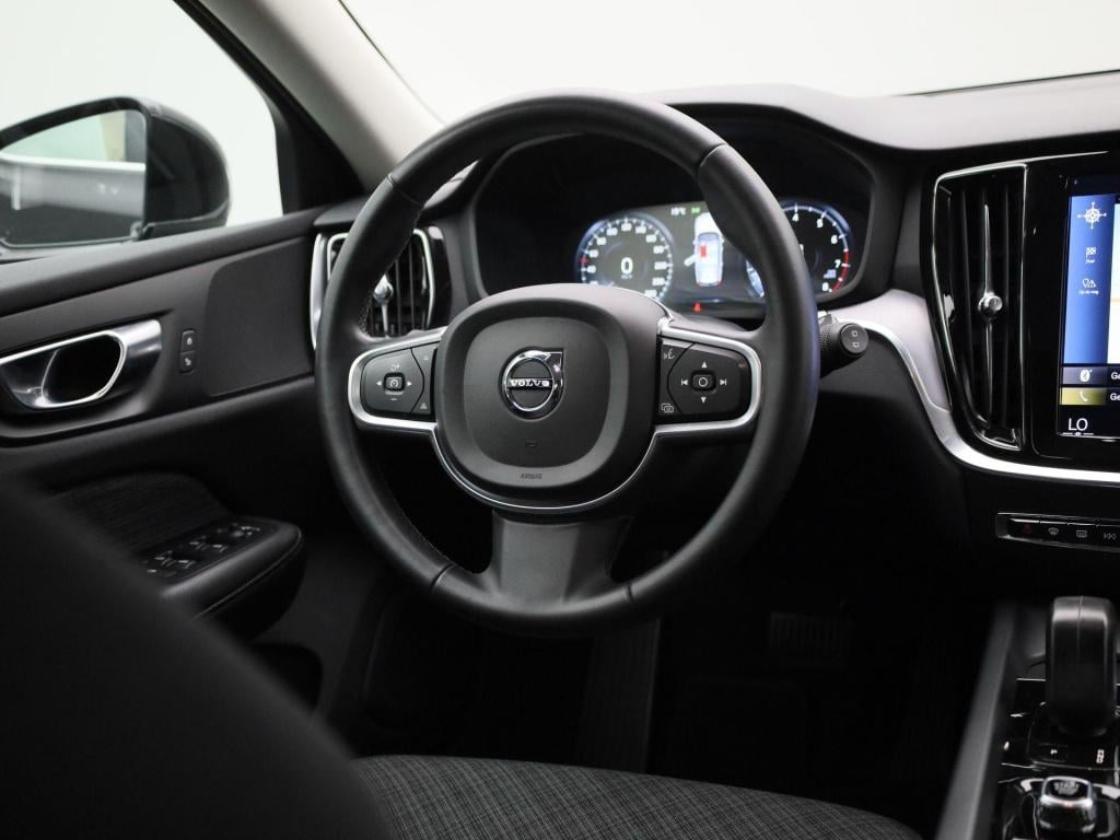 Volvo V60 2.0 b3 momentum business | automaat | virtual cockpit | dab | led