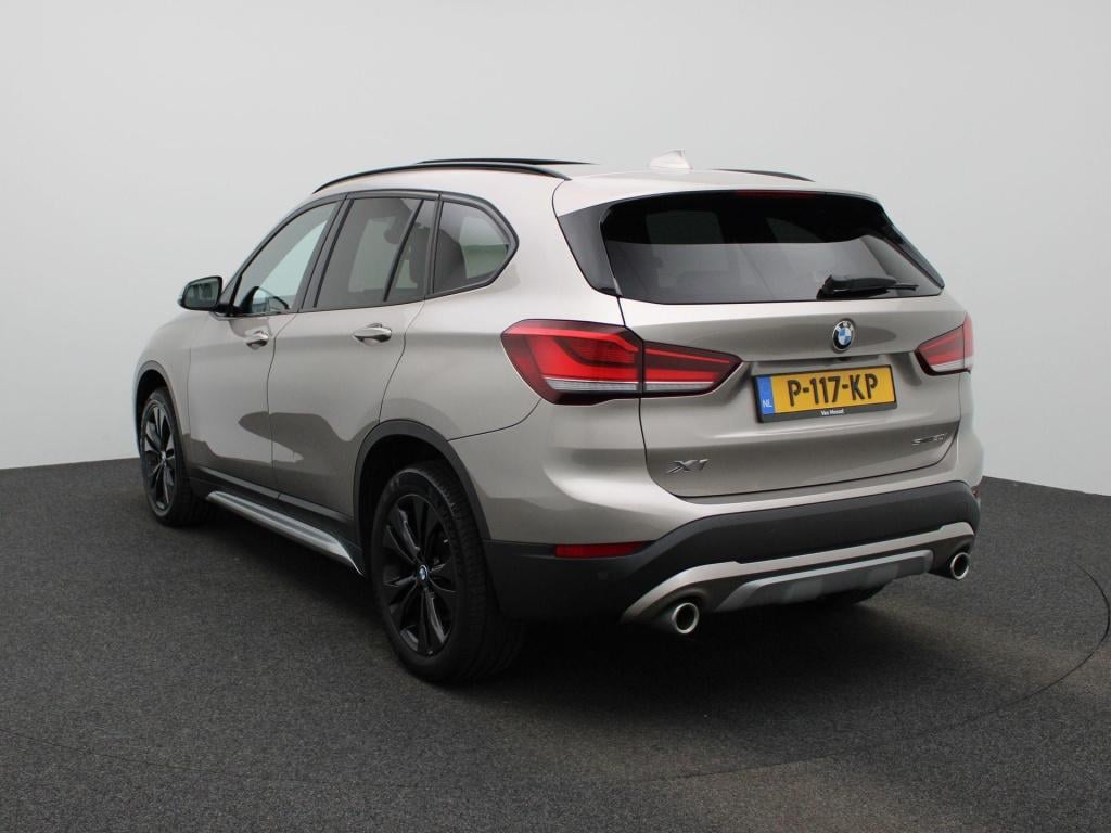 BMW X1 sdrive20i business edition plus | automaat | stoel verwarming | lede