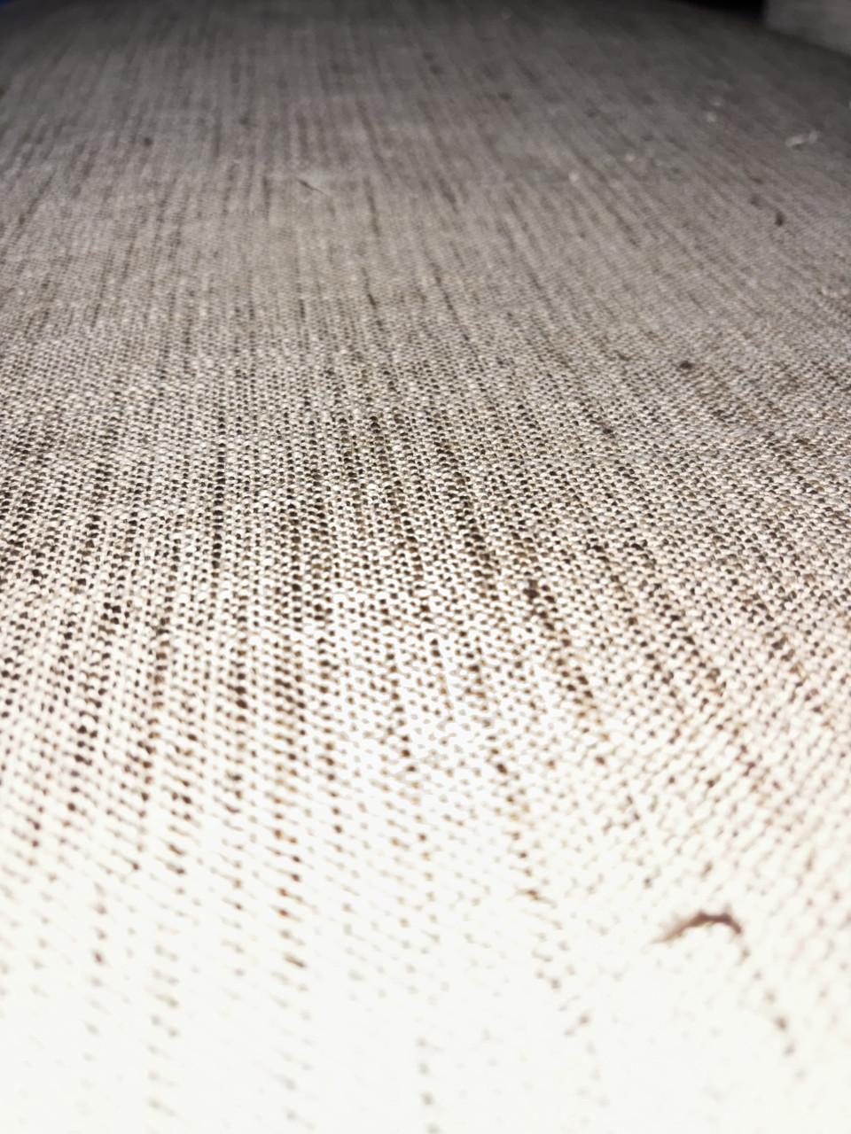 Stoel/hocker, mooie stof, vanwege verbouwing en nieuwe meubels overbodig