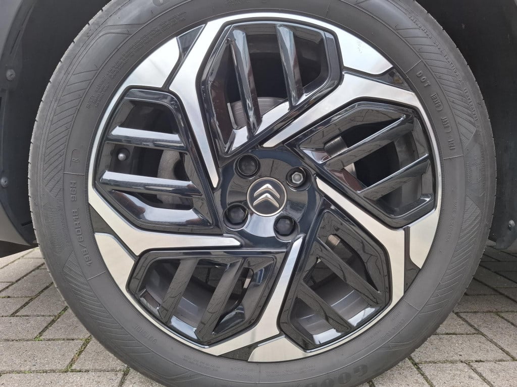 Citroen C4 130 eat8 automaat shine clima/lmv/nav/cam