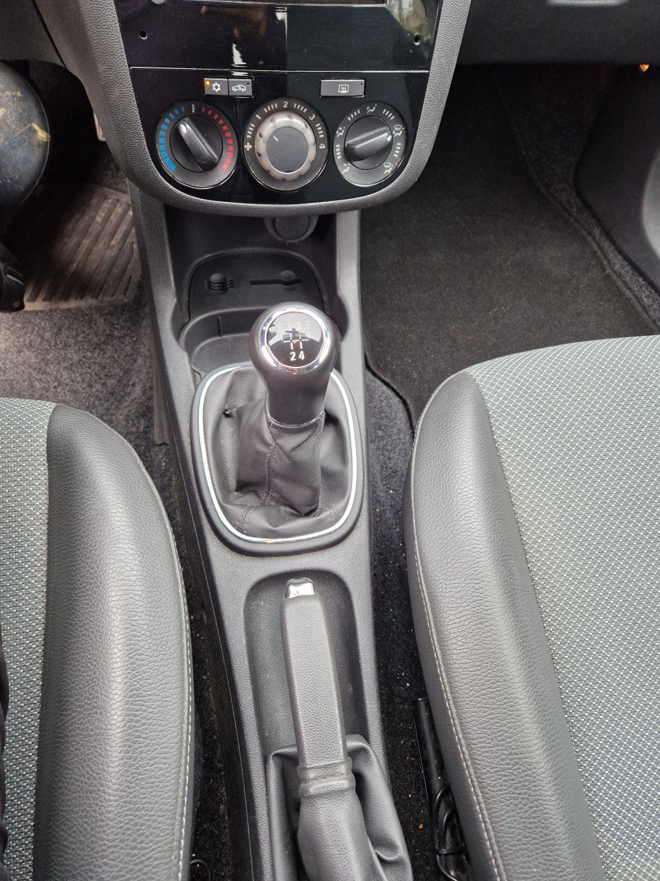 Opel Corsa D 1.2 16v Edition 2009 benzine/airco/cruise/elek. ramen