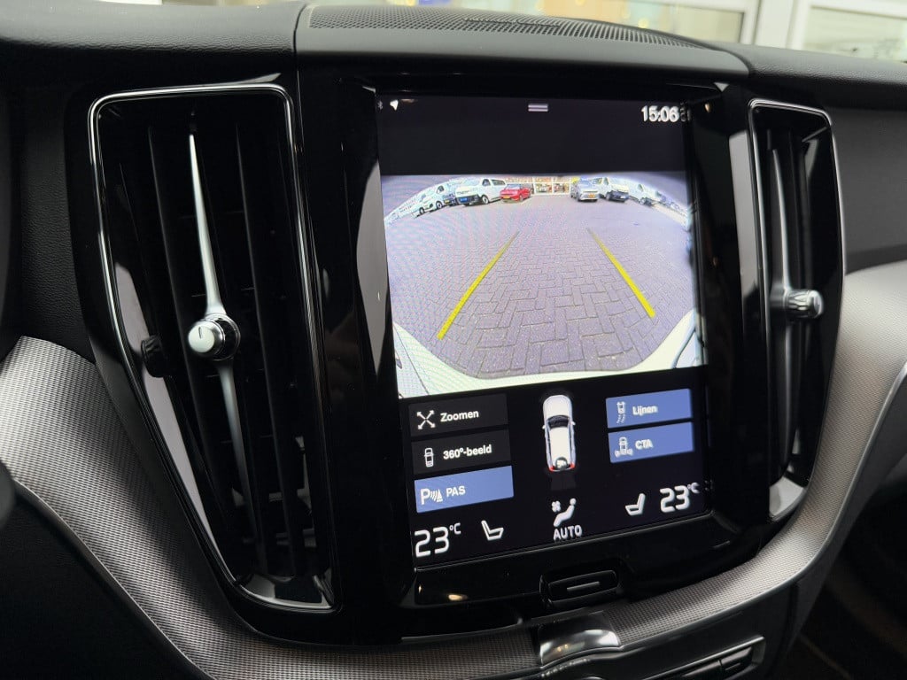 Volvo XC60 b5 264pk r-design| panodak| adap.cruise| 360camera| h&k sound