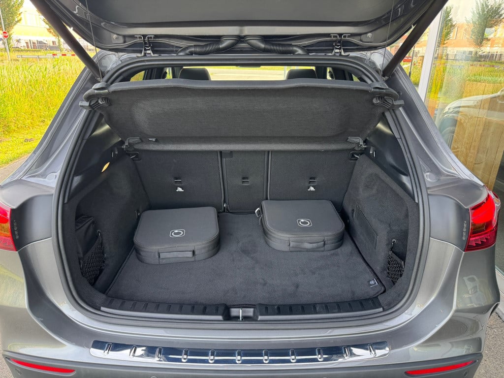 Mercedes-Benz Gla-klasse 250 e amg line automaat / panoramaschuifdak / face