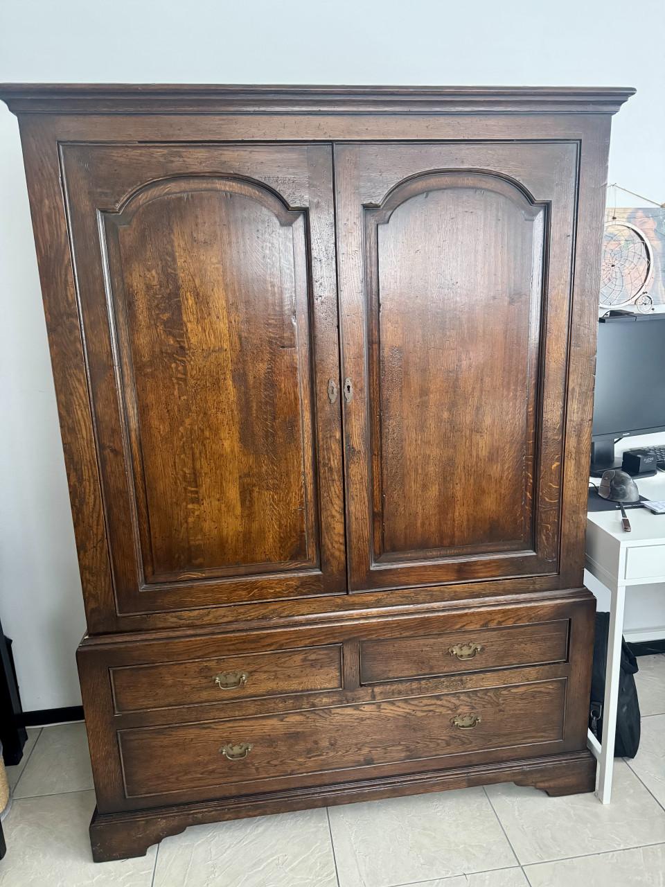 Donkerhouten vintage eiken kast