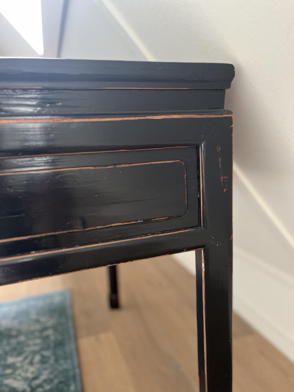 Sidetable in rustieke stijl