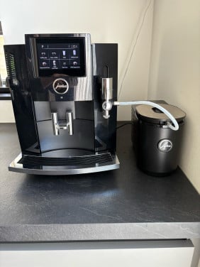 Jura s8 piano Black / cool control melkkoeler