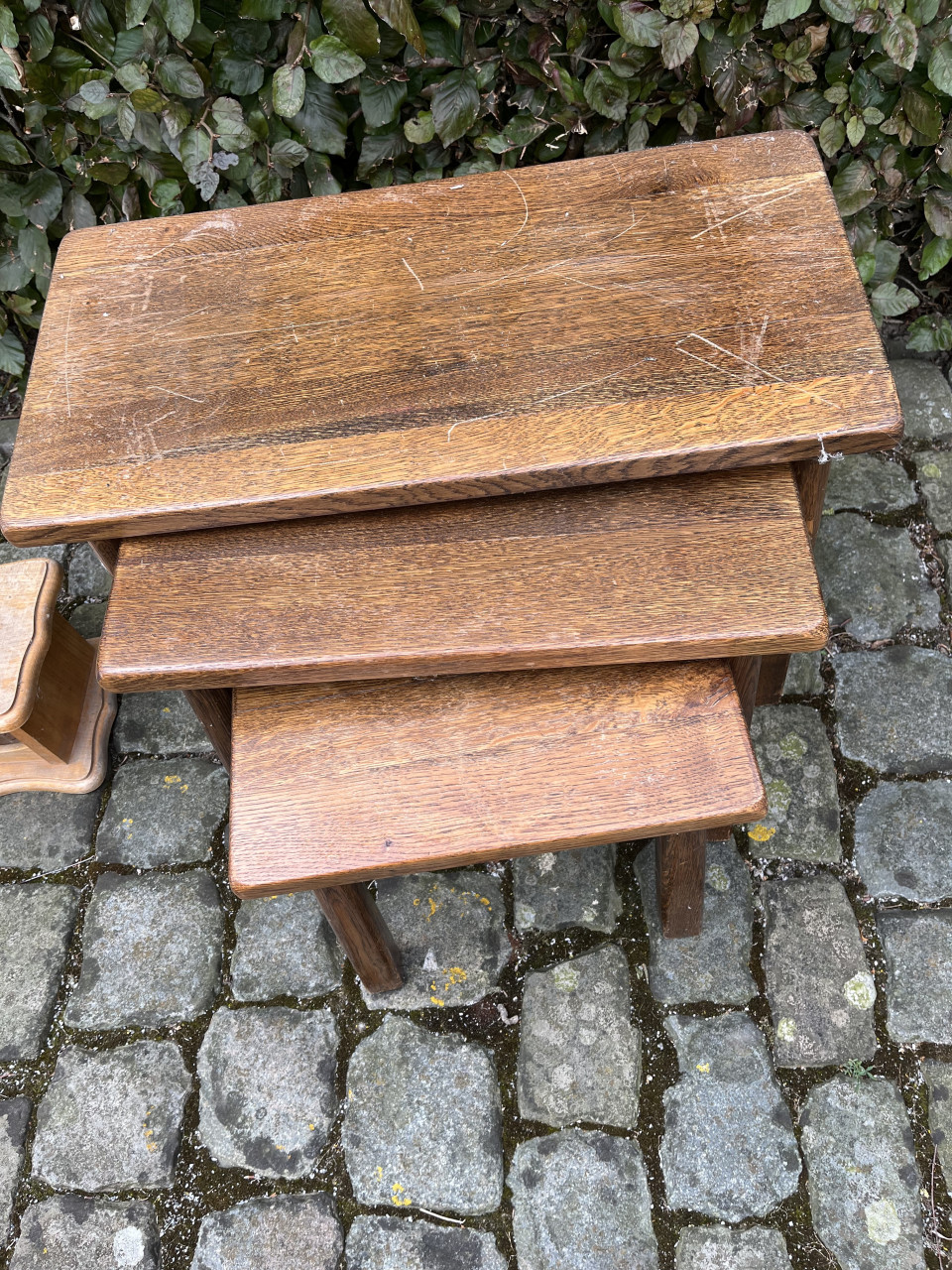 Eiken bijzet tafeltjes