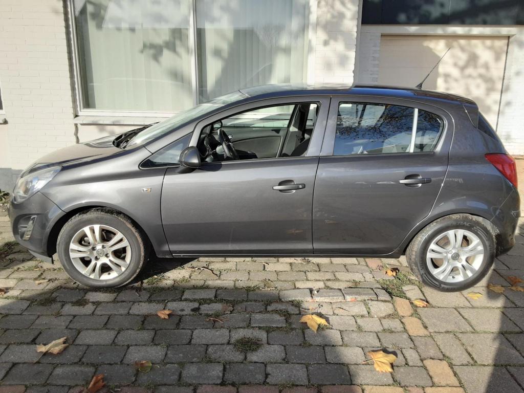 Opel Corsa 1.2-16v cosmo