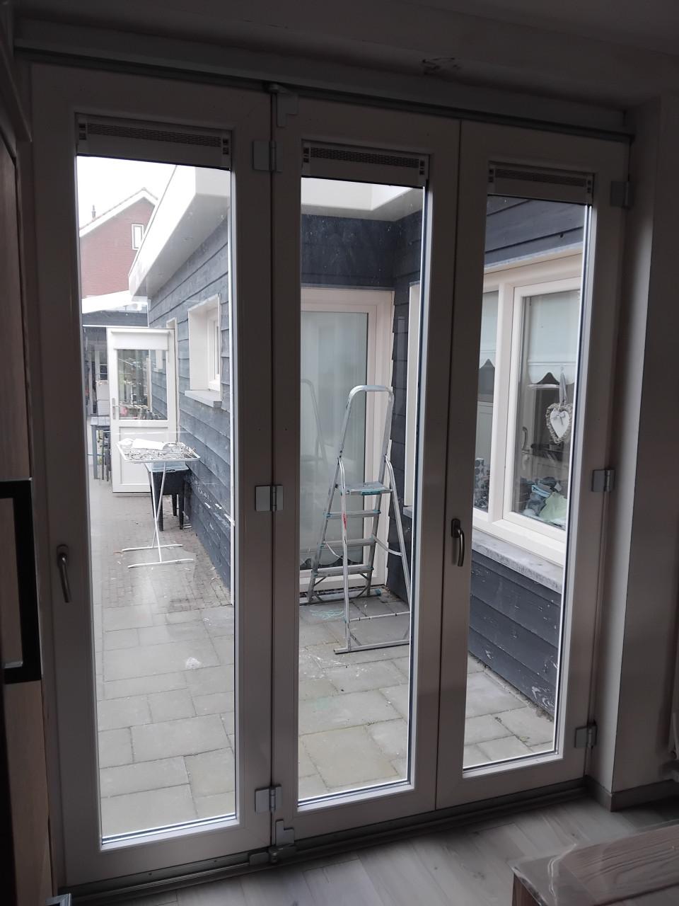 Kozijn harmonicadeur kunstof ral 9001