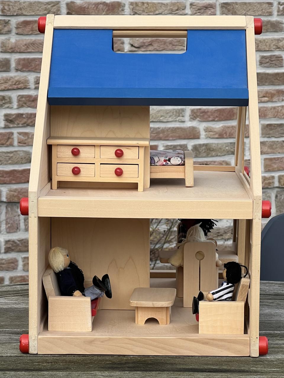 Houten poppenhuis