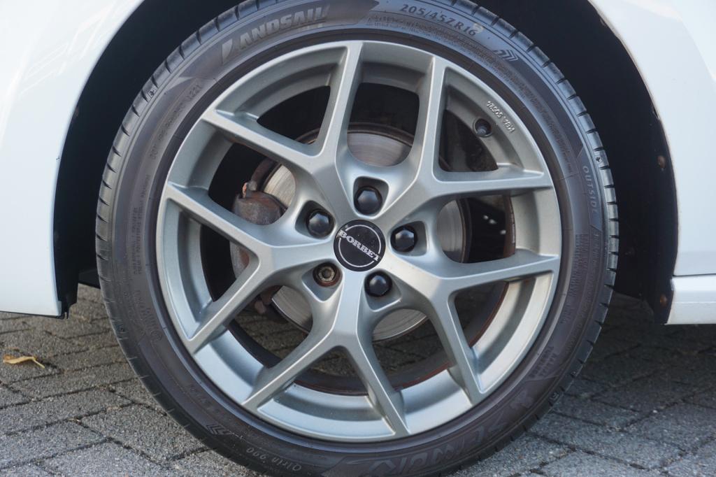 Volkswagen Polo 1.0 comfortline edition airco / elektr. ramen / lm velgen