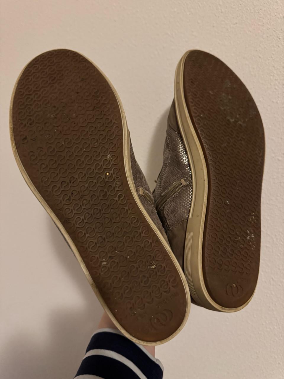 Hoge damesschoenen van Durea, maat 43 h