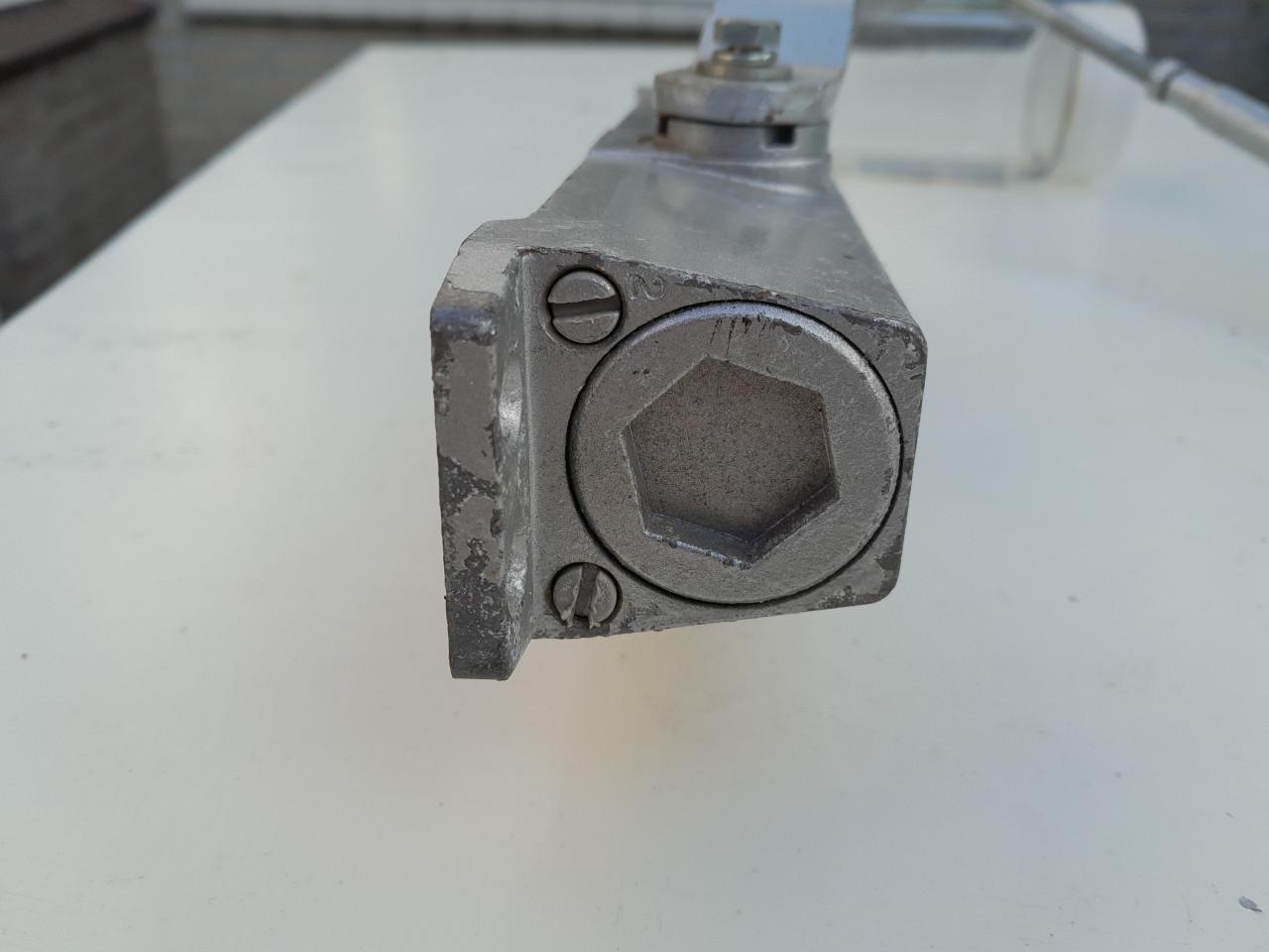 Deurdranger, merk NHN Daihatsu Japan. Demping Instelbaar.