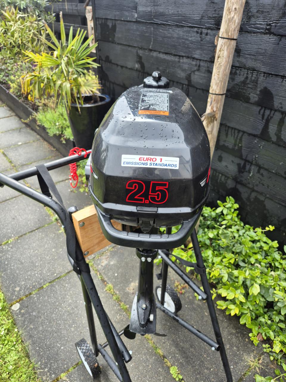 Suzuki 2.5 pk 4 takt kortstaart