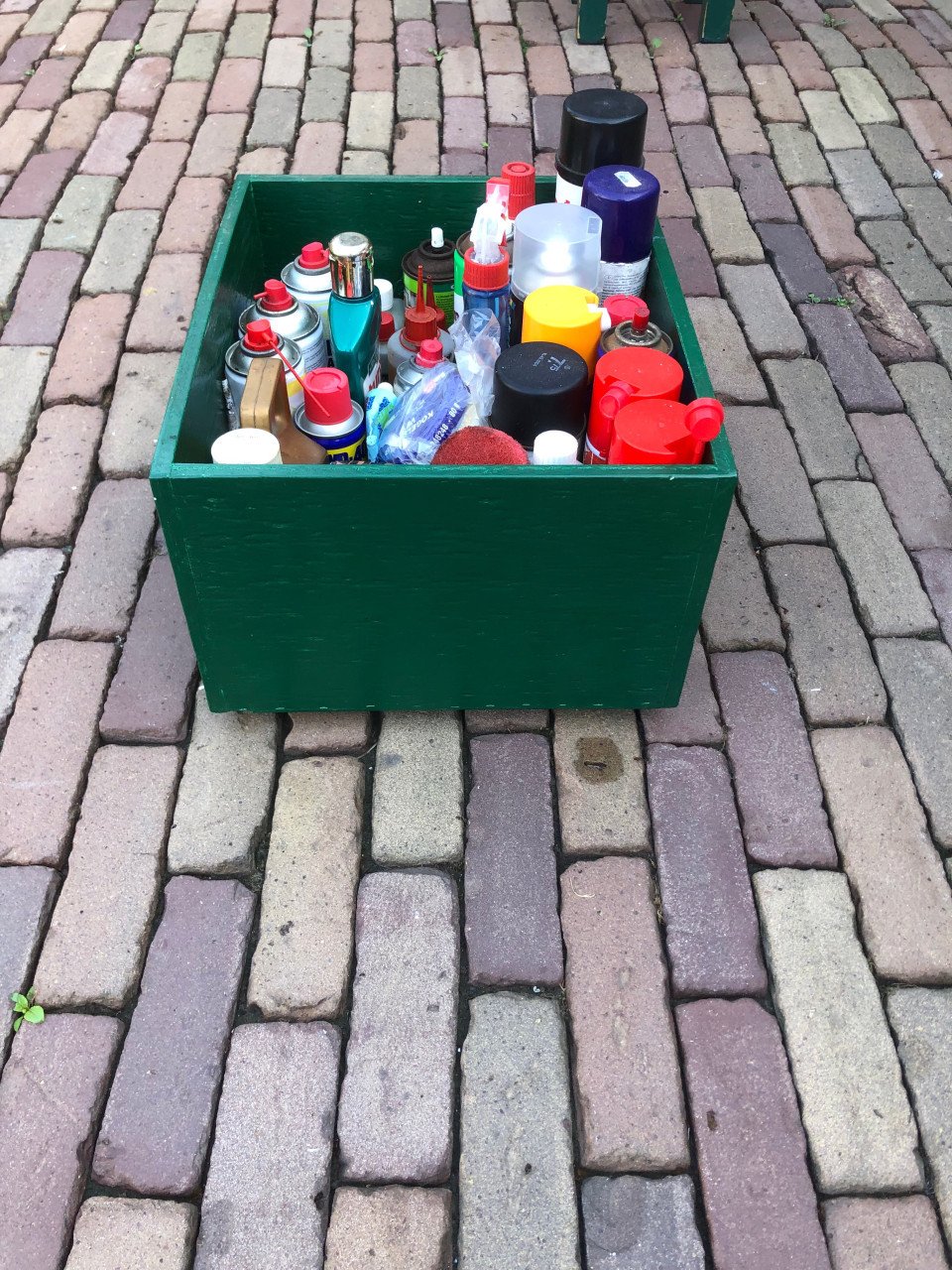 Groene houten bak.