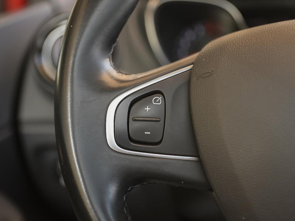 Renault Captur 1.3 tce 150pk intens automaat | panoramadak | trekhaak | nav