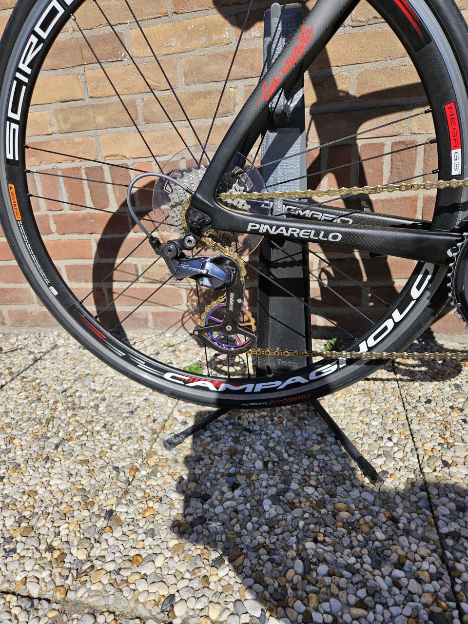 Pinarello Dogma F10 - Fullcarbon.