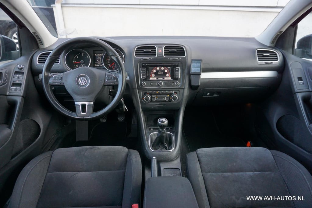 Volkswagen Golf 1.6 tdi highline bluemotion