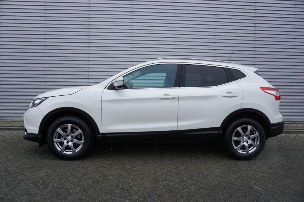 Nissan Qashqai 1.2 premier edition climate / navi / camera / dab / cruise /