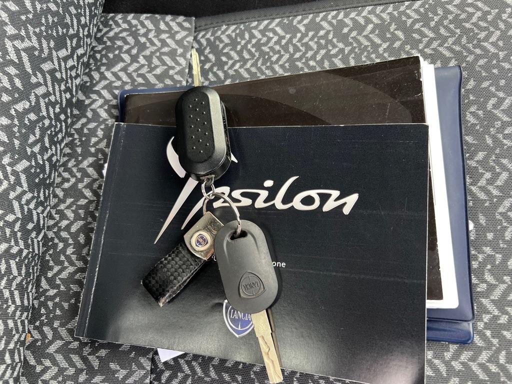 Lancia Y(psilon) 1.2 platinum