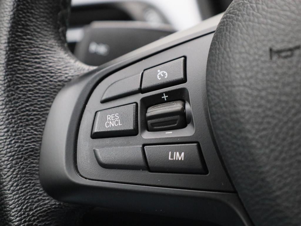 BMW X1 sdrive18i business edition plus | automaat | lmv | trekhaak | parkee