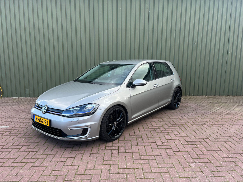 Volkswagen E-golf e-golf 136pk, virtual cockpit, apple carplay, navigatie