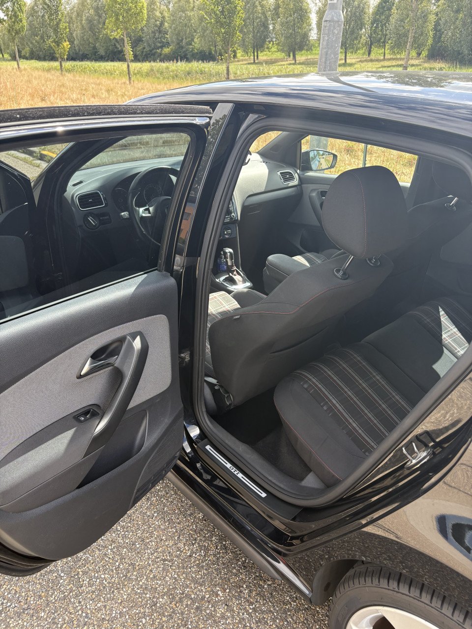 Volkswagen Polo 1.4 TSI 132KW DSG 2011 Zwart