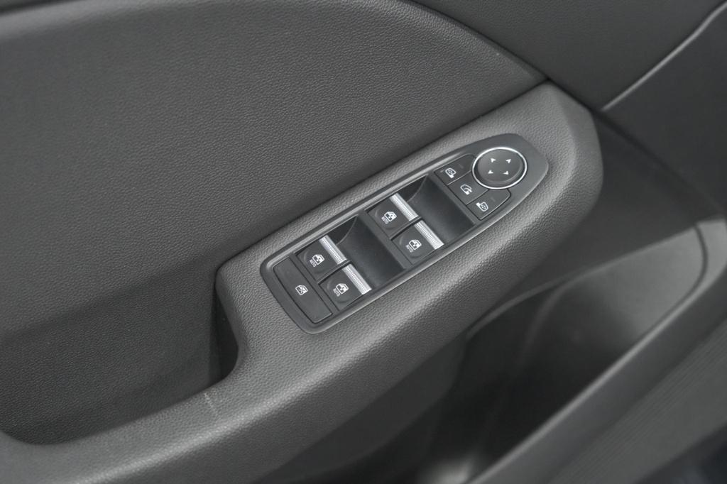 Renault Clio tce 130 edc intens |  allseason banden | camera | navigatie | 