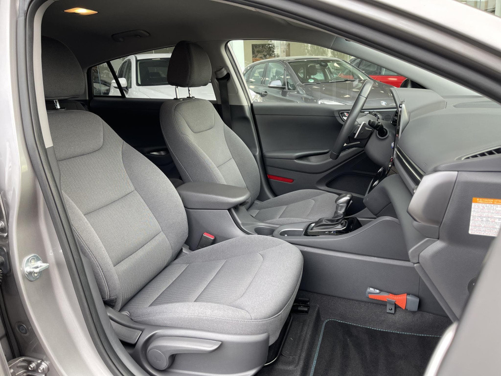 Hyundai Ioniq 1.6 gdi comfort plus | adapt. cruise control | apple carplay/