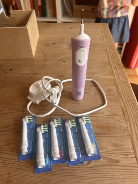 Oral B Vitality elektrische tandenborstel + opzetborstels