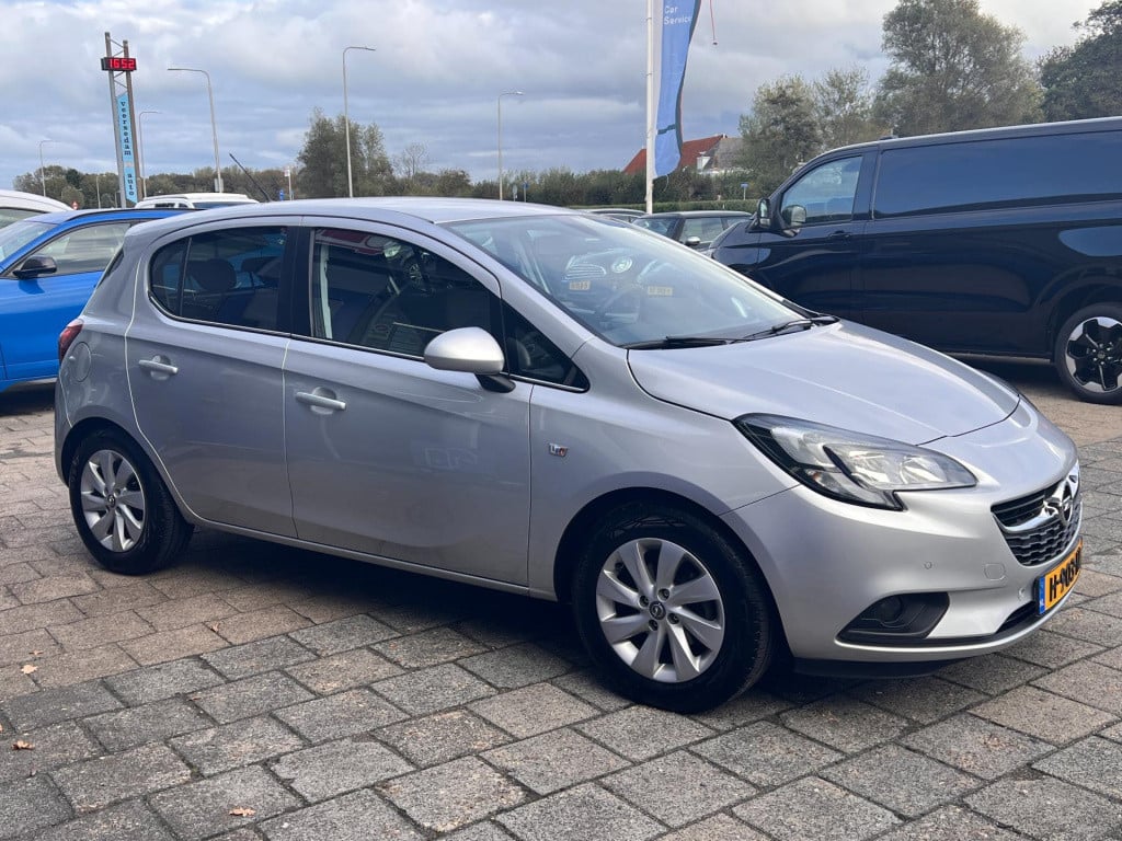 Opel Corsa 1.4 120 jaar edition, carplay, trekhaak enz. enz...