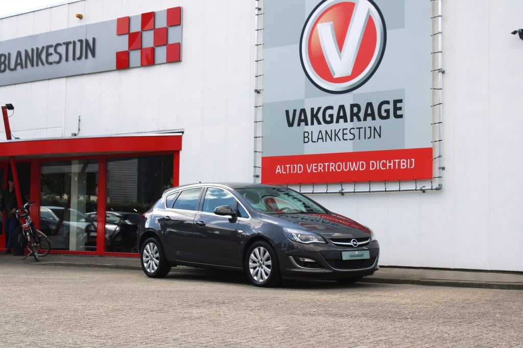 Opel Astra 1.4 turbo sport +
