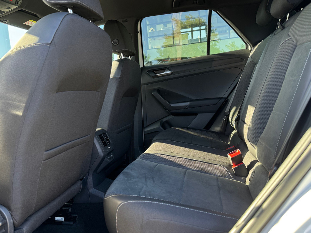 Volkswagen T-roc 1.5 tsi r-line edition * camera * massage * parkeerhulp