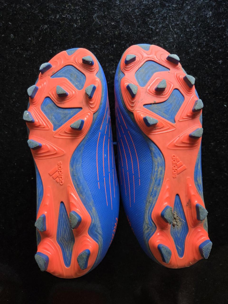 Adidas voetbalschoenen 2x maat 34