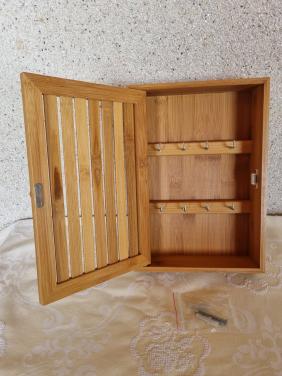 Nieuw: houten sleutelkastje