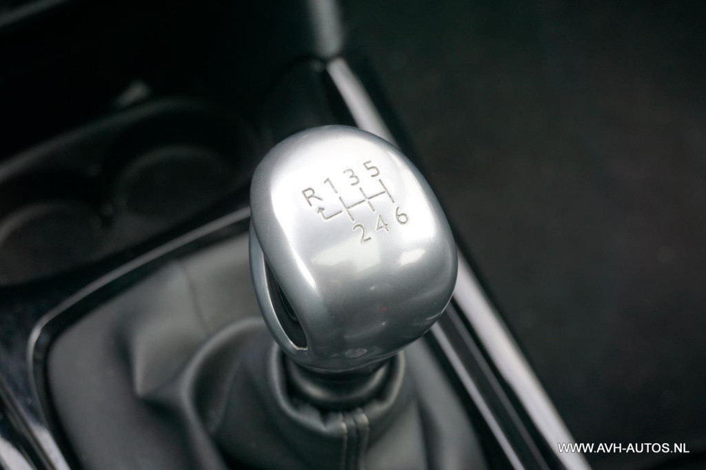 Peugeot 2008 1.6 bluehdi allure