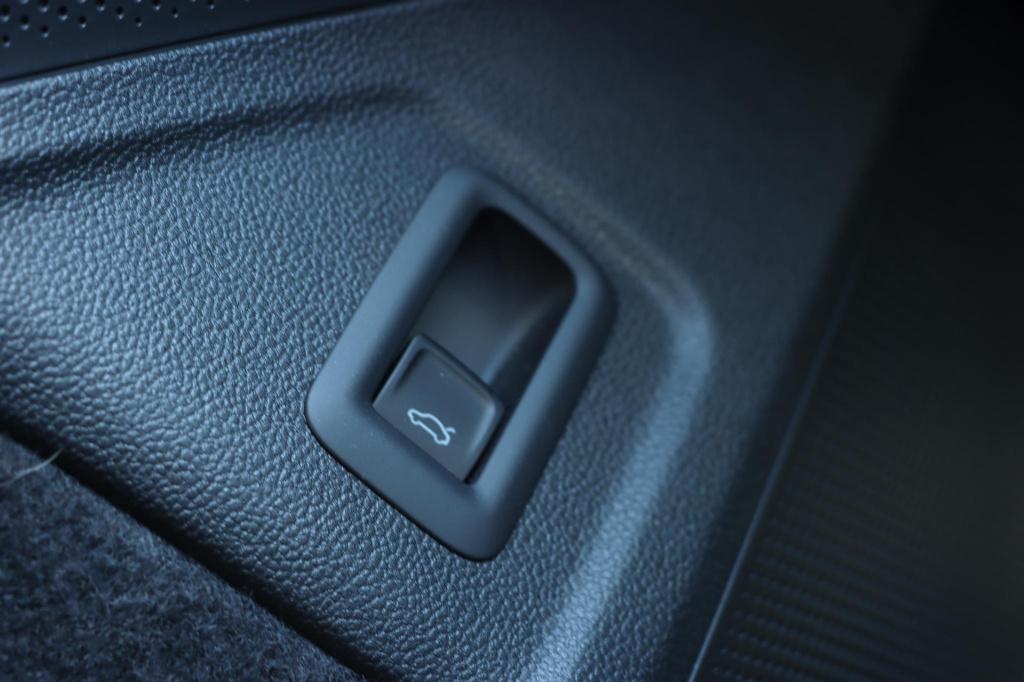 Volkswagen Passat variant 1.5 etsi r-line business dsg7 150pk ergo stoel | 