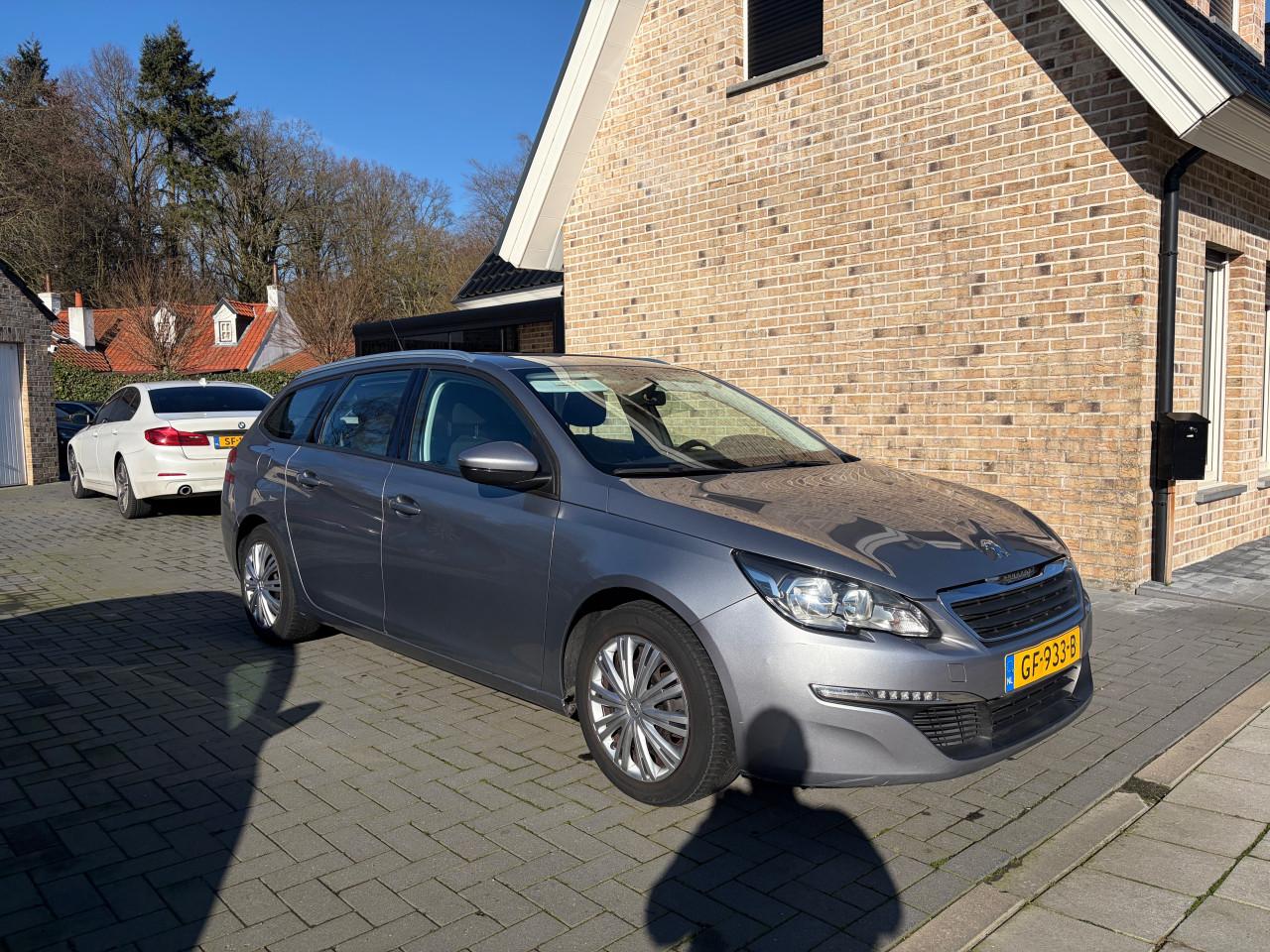 Peugeot 308 1.2 e thp sw 2015 airco navigatie