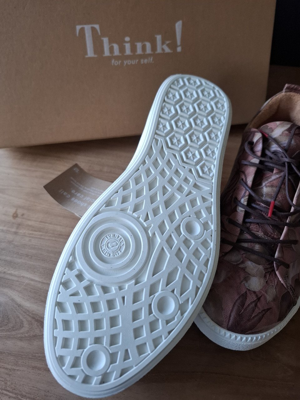 Think! Turna sneakers met bloemmotief maat 39