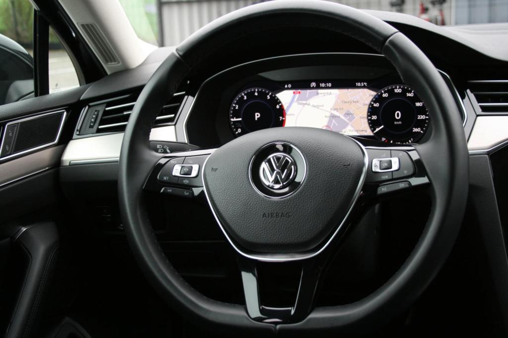 Volkswagen Passat variant 1.5 tsi highline