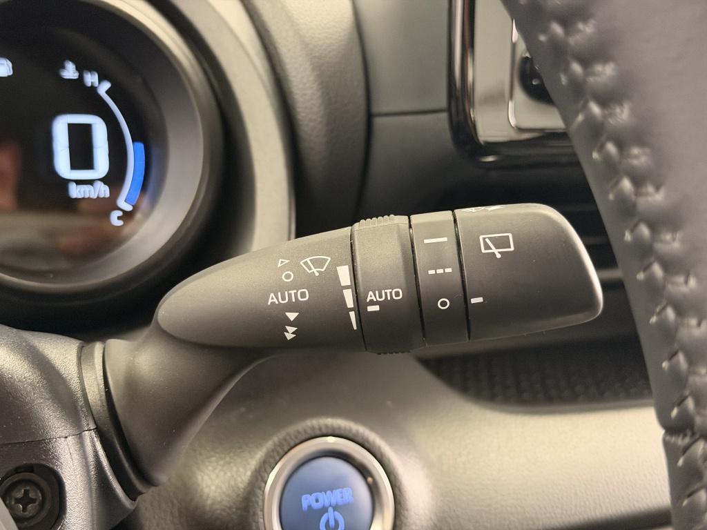 Toyota Yaris 1.5 hyb. dynamic| adap.cruise| camera| climate| keyless