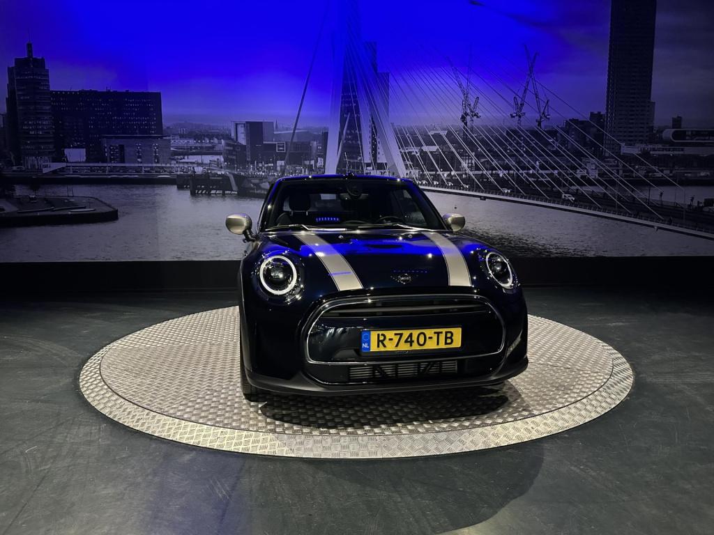 Mini Cooper Cabrio mini 1.5 mini yours *led*camera*navi*