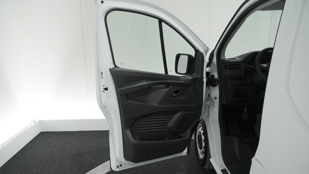 Renault Trafic 2.0 dci 150 t30 l2h1 comfort | parkeersensoren | vloerplaat 