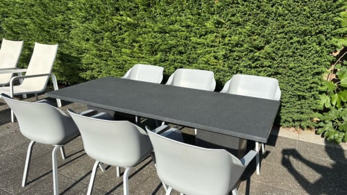 Granieten Tuintafel