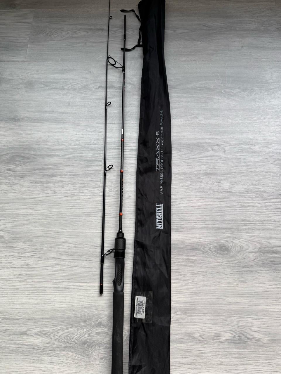 Complete vissers set : 6 hengels , 11 Molens & toebehoren