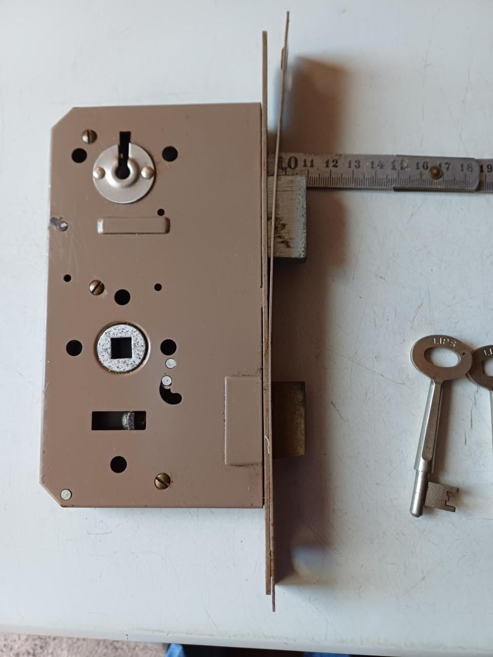 SLOT met  2 SLEUTELS